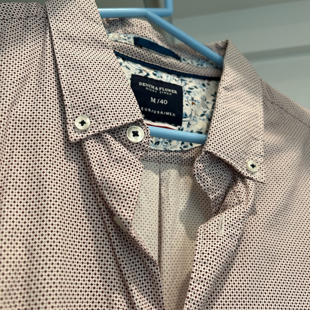 Maroon and white pattern long sleeve button up